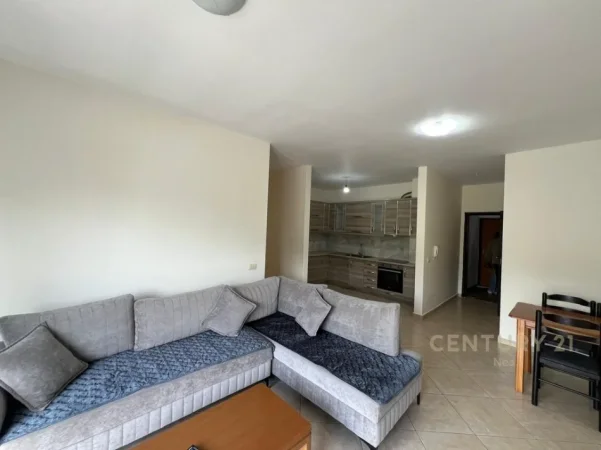 Tirane, jepet me qera apartament 2+1 Kati 6, 106 m² 550 € (mrapa globe)
