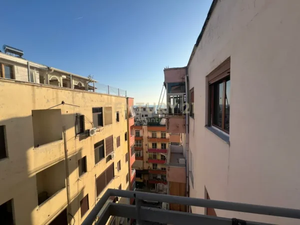 Durres, shitet apartament 1+1 Kati 7, 73 m² 85.000 € (Durres)