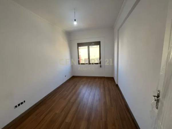 Durres, shitet apartament 1+1 Kati 7, 73 m² 85.000 € (Durres)