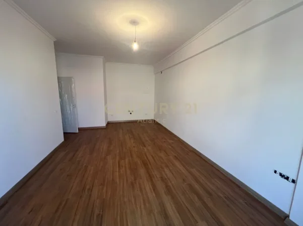 Durres, shitet apartament 1+1 Kati 7, 73 m² 85.000 € (Durres)
