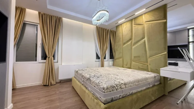 Tirane, shitet apartament 2+1 Kati 4, 130 m² (Liqeni Artificial)
