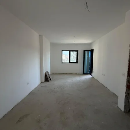 Tirane, shitet apartament 1+1 Kati 3, 71 m² 180.000 € (Corner Residence, Square 21)