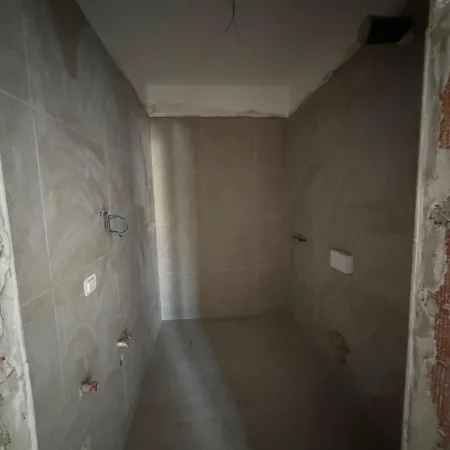 Tirane, shitet apartament 1+1 Kati 3, 71 m² 180.000 € (Corner Residence, Square 21)