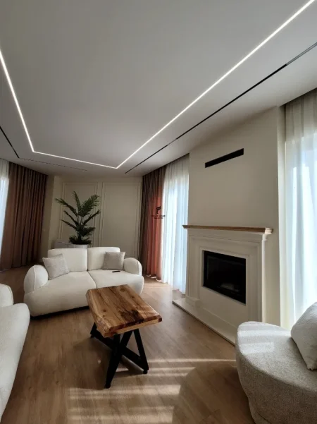 Tirane, jepet me qera Vile , 400 m² 5.000 € (LIQENI I THATE)