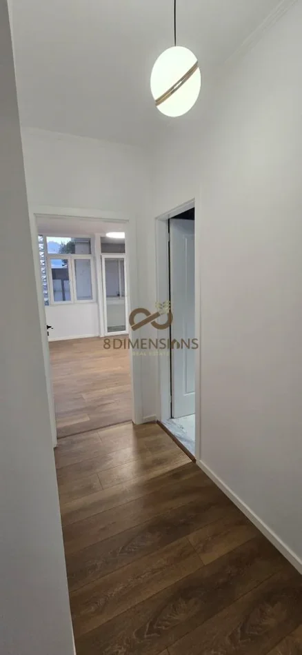 Tirane, shitet apartament 2+1+Ballkon Kati 7, 93 m² 218.000 € (ne Rrugen Haxhi Hysen Dalliu)