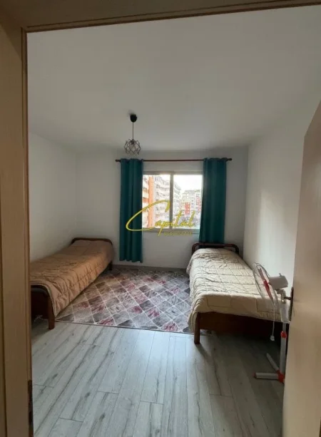 Tirane, jepet me qera apartament 2+1 Kati 4, 100 m² 600 € (ASTIR)