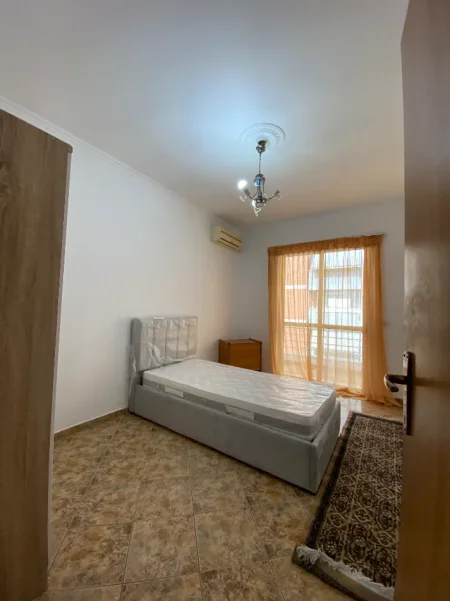 Shqiperi, jepet me qera apartament 2+1+Ballkon Kati 3, 91 m² 