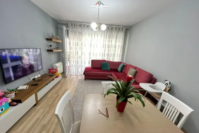 Tirane, jepet me qera apartament 1+1 Kati 2, 70 m² 630 € (Rruga Don Bosko)