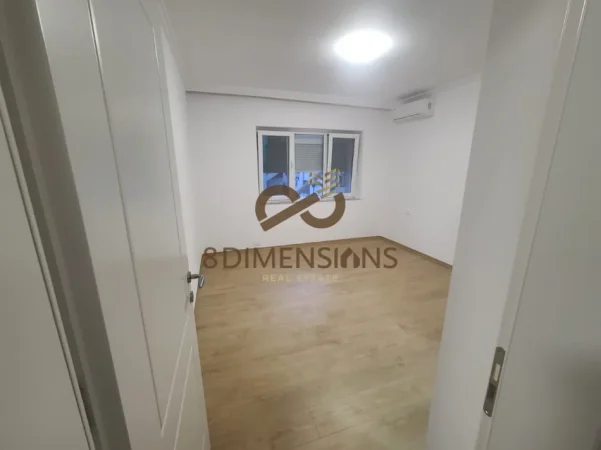 Tirane, jepet me qera zyre Kati 3, 88 m² 1.200 € (pazari ri)