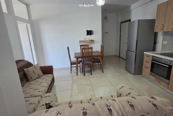 Tirane, jepet me qera apartament 2+1 Kati 3, 100 m² 520 € (sokrat miho)