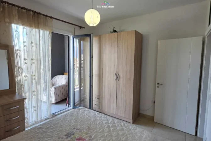 Tirane, jepet me qera apartament 2+1 Kati 3, 100 m² 520 € (sokrat miho)