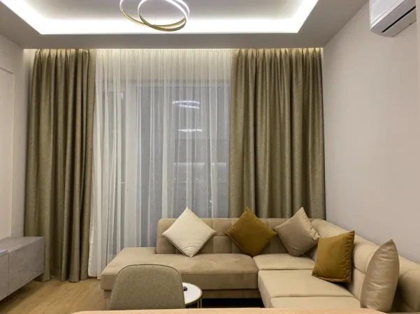 Tirane, jepet me qera apartament 1+1+Ballkon Kati 6, 60 m² 670 € (siri kodra)