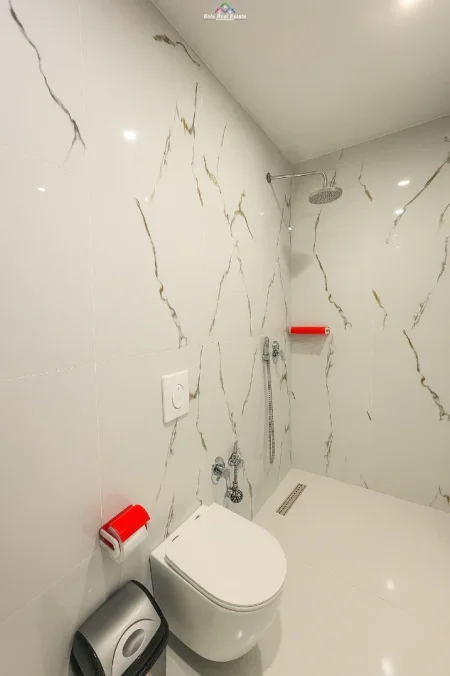 Tirane, jepet me qera apartament 2+1 Kati 1, 75 m² 730 € (mine peza)