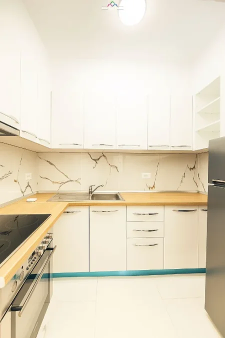 Tirane, jepet me qera apartament 2+1 Kati 1, 75 m² 730 € (mine peza)