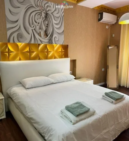 Tirane, jepet me qera apartament 2+1+Ballkon Kati 1, 130 m² 780 € (prane Hotel Radisonit)