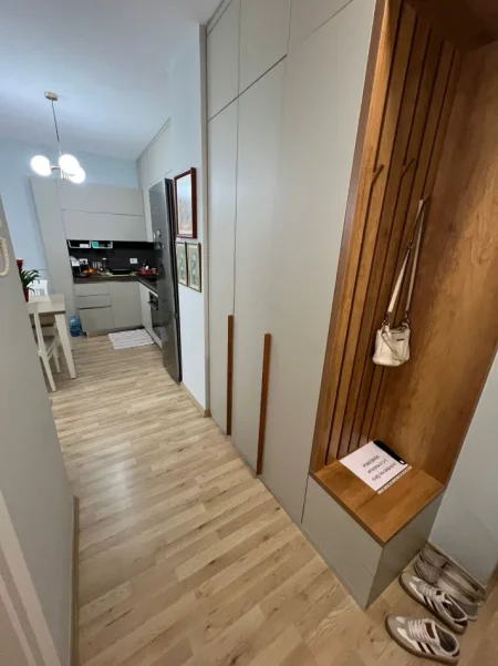 Tirane, jepet me qera apartament 1+1+Ballkon Kati 2, 70 m² 630 € (fiori di bosko)