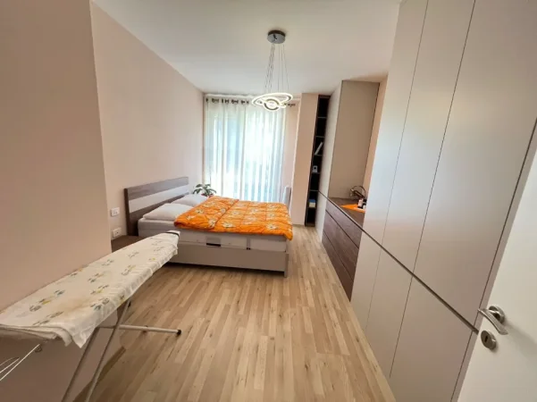 Tirane, jepet me qera apartament 1+1+Ballkon Kati 2, 70 m² 630 € (fiori di bosko)