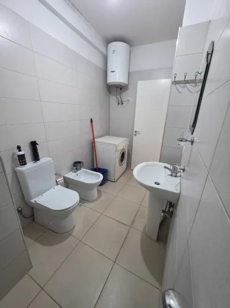 Tirane, jepet me qera apartament 2+1 Kati 3, 100 m² 520 € (Rruga Sokrat Miho)