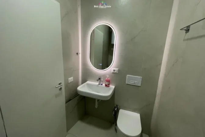 Tirane, jepet me qera apartament 1+1+Ballkon Kati 3, 55 m² 470 € (kompleksi Kadiu)