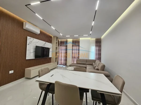 Tirane, jepet me qera apartament 1+1+Ballkon Kati 5, 76 m² 900 € (zogu i zi)