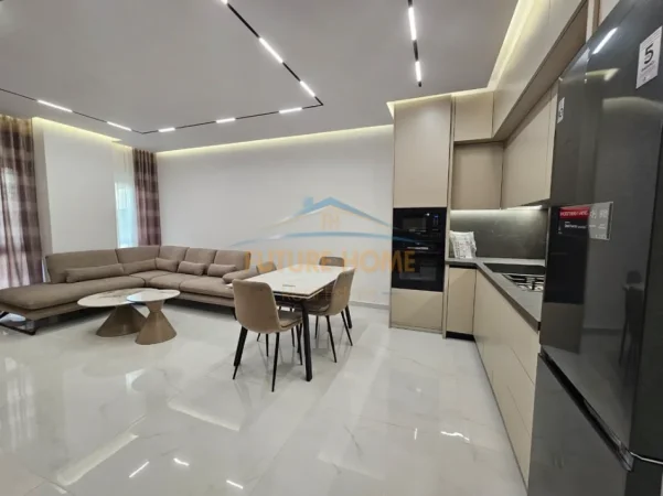 Tirane, jepet me qera apartament 1+1+Ballkon Kati 5, 76 m² 900 € (zogu i zi)