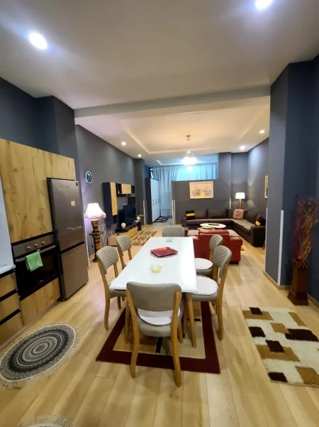 Jepet me qira apartament 1+1, Kati 1, 90 m² 600 € , Liqeni i Thate