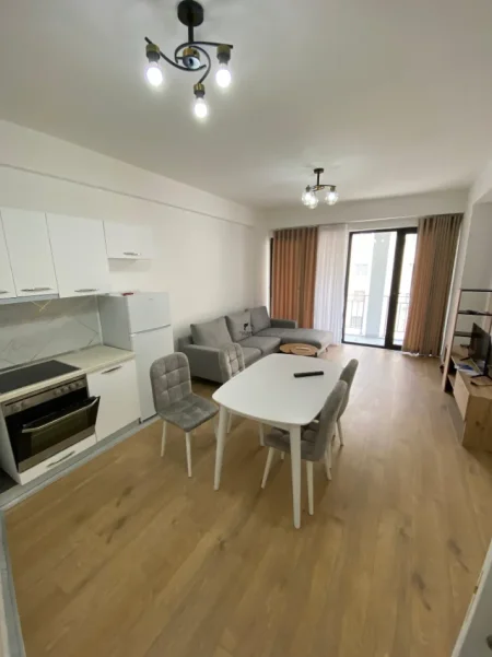 Tirane, jepet me qera apartament 2+1 Kati 3, 100 m² 600 € (ASTIR)