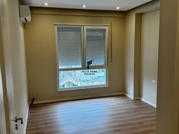 Tirane, jepet me qera zyre Kati 6, 64 m² 500 € (BRRYL)