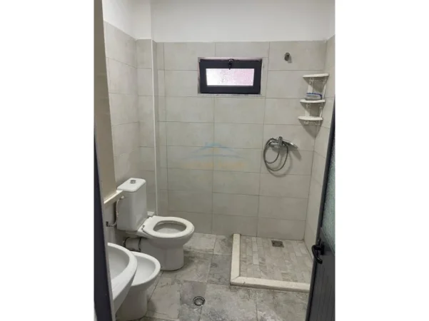 Tirane, shitet garsonier 1+1 Kati 2, 48 m² 99.000 € (Ish Parku)