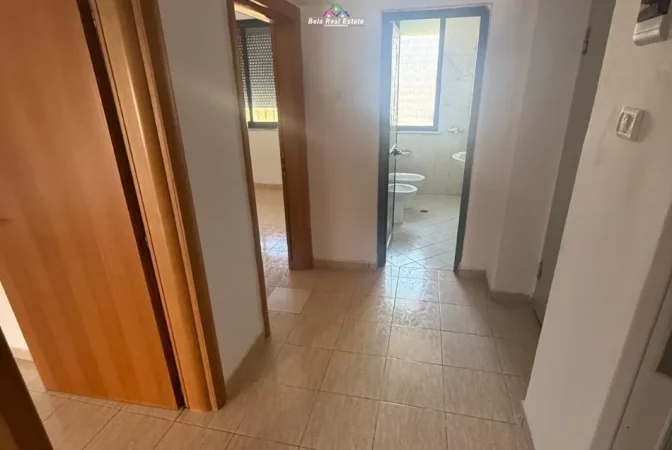 Tirane, shes apartament 2+1 Kati 1, 56 m² 164.800 € (rryli)