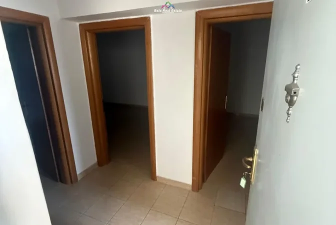 Tirane, shes apartament 2+1 Kati 1, 56 m² 164.800 € (rryli)