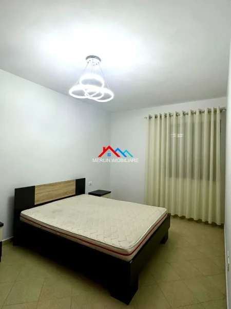 Tirane, jepet me qera apartament 1+1+Ballkon Kati 3, 70 m² 520 € (RRUGA BILL KLINTON,KODRA E DIELLIT)