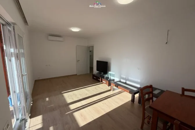 Tirane, jepet me qera dyqan Kati 2, 88 m² 1260 € (Rruga Luigj Gyurakuqi)