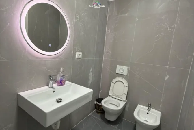 Tirane, jepet me qera apartament 1+1 Kati 4, 64 m² 440 € (Rruga Bashkim Shkurti)