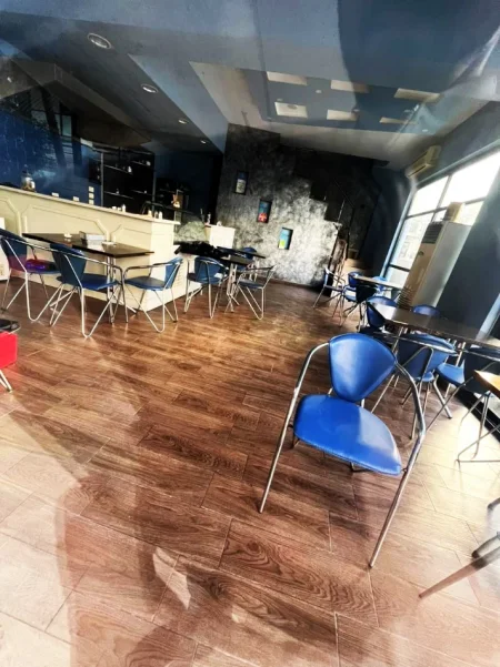 Jepet me qira ambient restoranti , 120 m² ,1.000 €  ne Laprake