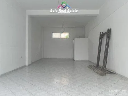 Tirane, jepet me qera dyqan Kati 0, 64 m² 600 € (vasil shanto)