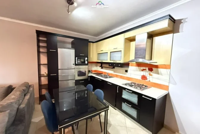 Tirane, jepet me qera apartament 2+1 Kati 6, 106 m² 700 € (Rruga Siri Kodra)