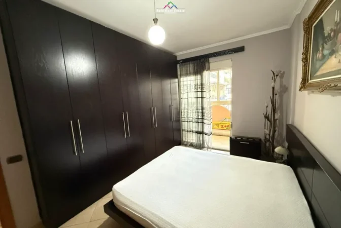 Tirane, jepet me qera apartament 2+1 Kati 6, 106 m² 700 € (Rruga Siri Kodra)