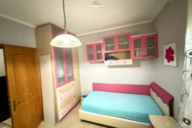 Tirane, jepet me qera apartament 2+1 Kati 6, 106 m² 700 € (Rruga Siri Kodra)