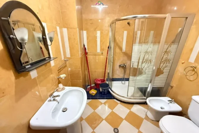 Tirane, jepet me qera apartament 2+1 Kati 6, 106 m² 700 € (Rruga Siri Kodra)