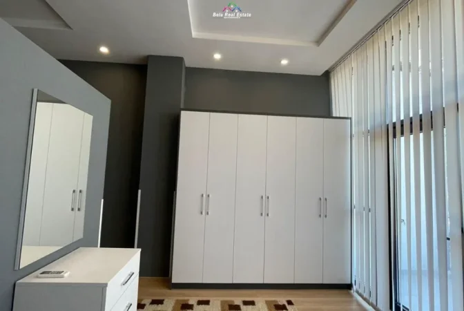 Tirane, jepet me qera apartament 1+1 Kati 1, 90 m² 630 € (Rruga Peti)