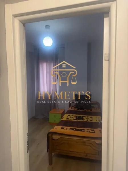 Tirane, jepet me qera apartament 3+1 Kati 3, 90 m² 550 € (Kopshti Botanik, pranë Fratarit)