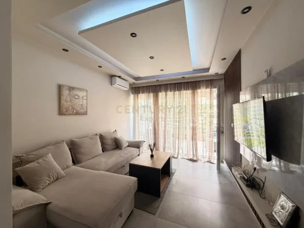 Tirane, shitet apartament 1+1+Ballkon Kati 1, 85 m² 175.000 € 