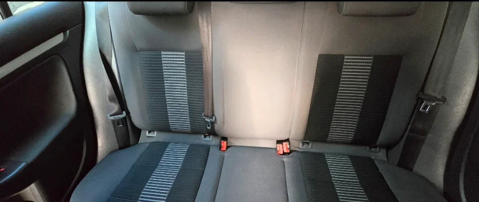 Shqiperi, shes makine VOLKSWAGEN GOLF 5 2008 Nafte, gri e erret manuale Klima 210.000 km 4.000 €