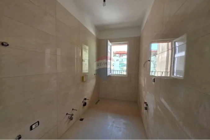 Tirane, shitet apartament 2+1 , 105 m² 207.000 € 