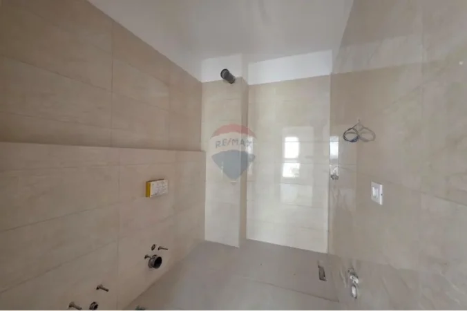 Tirane, shitet apartament 2+1 , 105 m² 207.000 € 