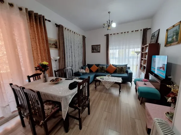 Tirane, shitet apartament 2+1+Ballkon Kati 2, 83 m² 150.000 € (Ali Demi/Kompleksi Mangalem)