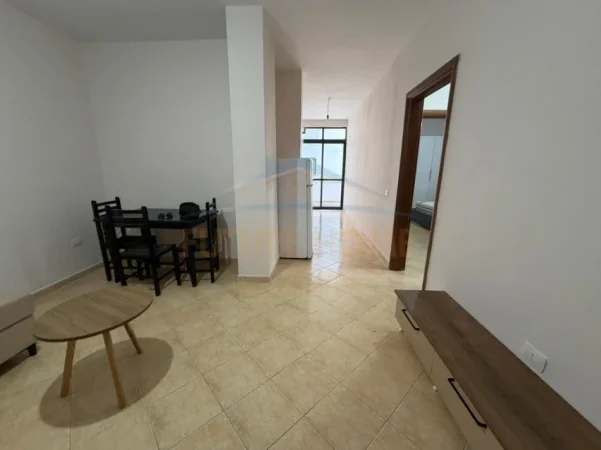 Tirane, jepet me qera apartament 2+1 Kati 1, 88 m² 350 € (Fresk)