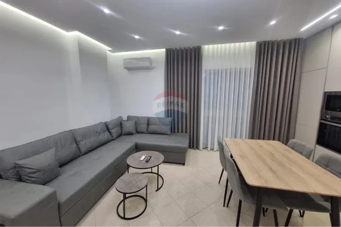 Tirane, jepet me qera apartament 2+1+Aneks+Ballkon , 105 m² 600 € (Astir)