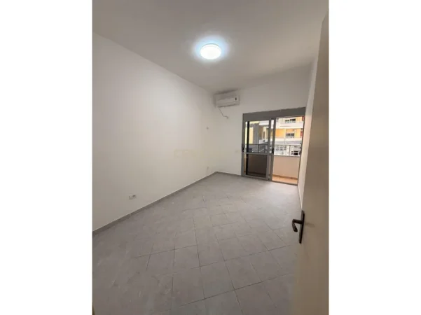Durres, shitet apartament 1+1 Kati 2, 52 m² 85.000 € 